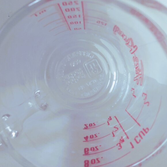 Vintage Fire King - Anchor Hocking Glass Measuring Cup 8 oz/1 Cup - Picture 8 of 11